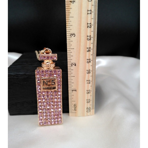 Betsey Johnson No 5 Parfum Perfume Bottle Pink Rhinestone Gold Tone Necklace - Picture 2 of 3